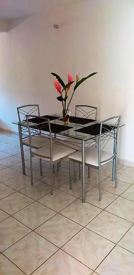 Appartement Moderne Au Coeur De Le Robert 45M² Balcon Prive شقة